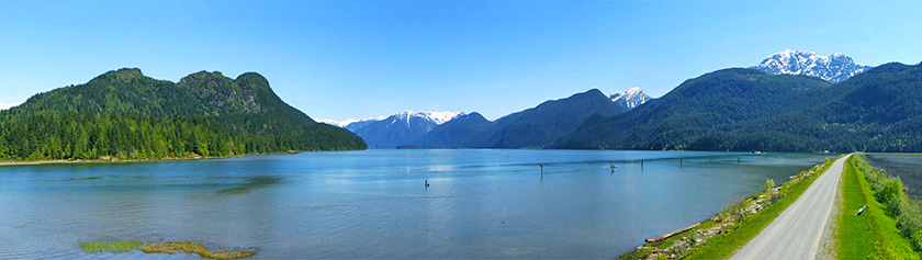 Kaunis Pitt Lake